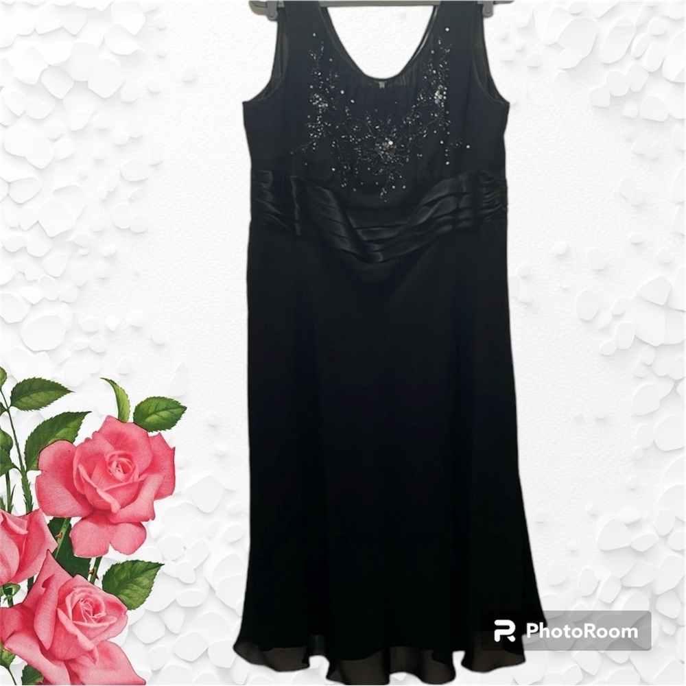 Dress Barn dress size 20W sleeveless black w/beaded top lining under chiffon